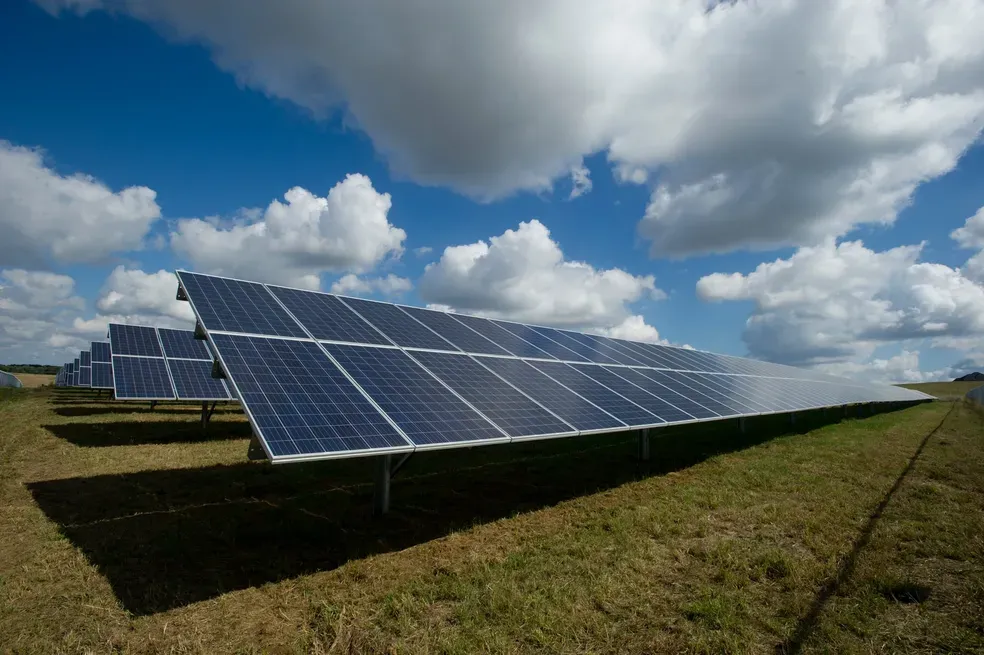 Painéis de energia solar fotovoltaica