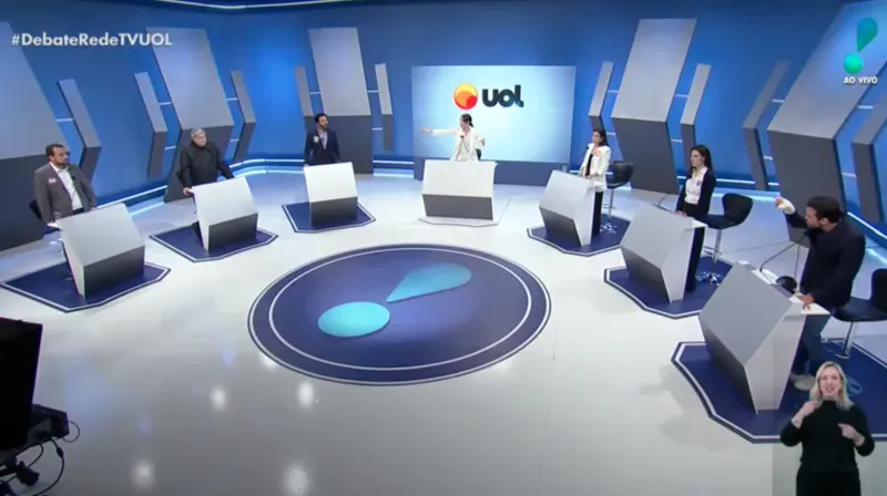 Estúdio de jornalismo e transmissão ao vivo